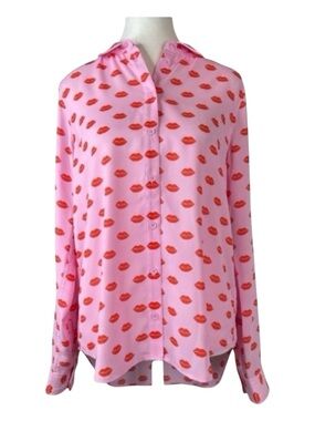 ON 34TH Novelty Blouse, Cute Pink w/Orange Lips, Button Front/Sleeves, Size XS.